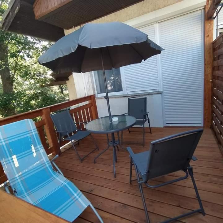 Toelgyfa Vendeghaz Hotel Balatonszepezd Exterior photo