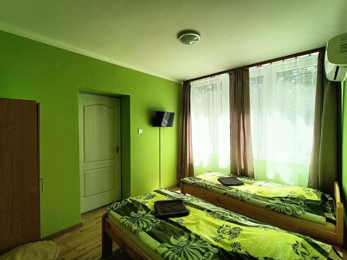 Toelgyfa Vendeghaz Hotel Balatonszepezd Exterior photo